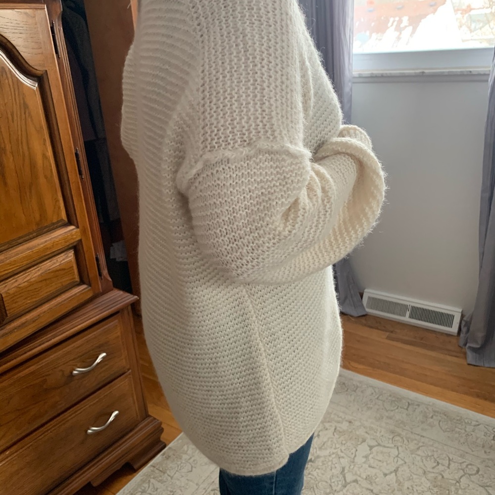 NWT Free People V neck drop shoulder sweater Med - Picture 3 of 8